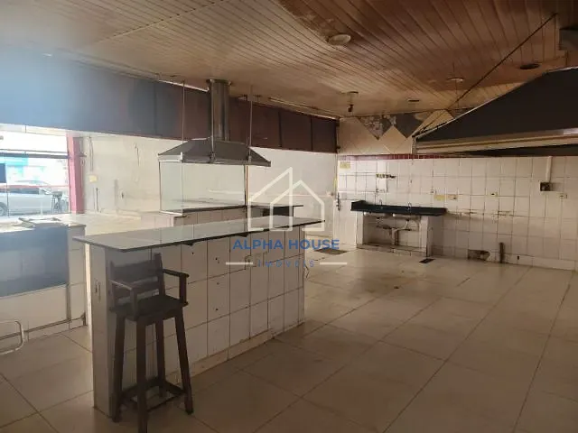 Ponto com 559m², para alugar, no bairro Centro em Pindamonhangaba