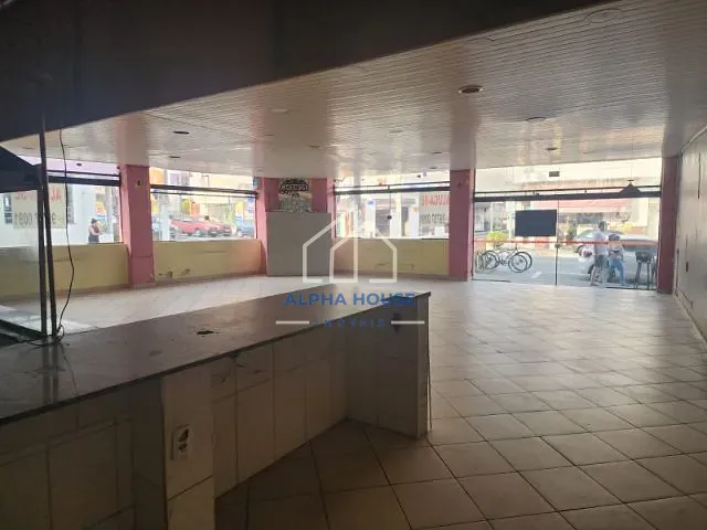 Ponto com 559m², para alugar, no bairro Centro em Pindamonhangaba