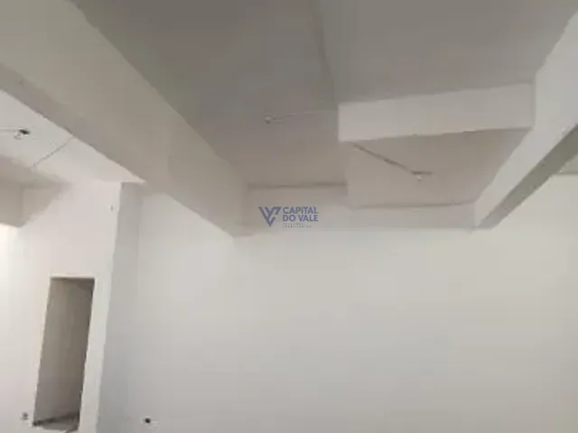 Ponto com 180m², para alugar, no bairro Jardim das Indústrias em São José dos Campos