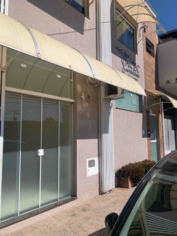 Ponto com 130m², para alugar, no bairro Parque São Benedito em Pindamonhangaba