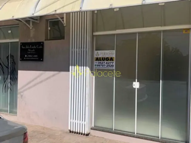 Ponto com 130m², para alugar, no bairro Parque São Benedito em Pindamonhangaba