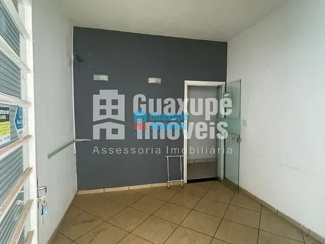 Prédio para alugar, no bairro Centro em GUAXUPÉ