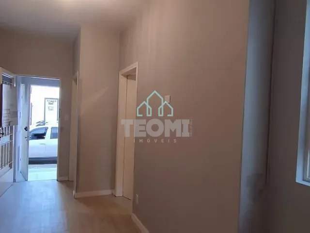 Ponto com 90m², para alugar, no bairro Centro em Taubaté