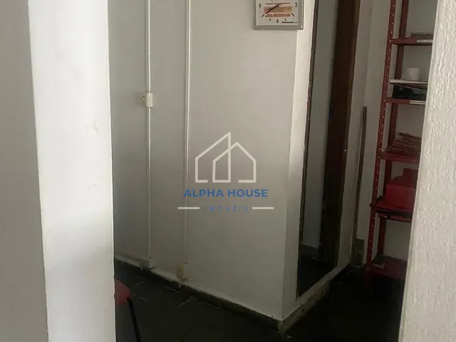 Ponto com 206m², à venda, no bairro Parque São Benedito em Pindamonhangaba