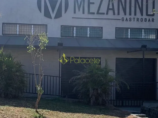 Ponto com 320m², para alugar, no bairro Parque São Domingos em Pindamonhangaba
