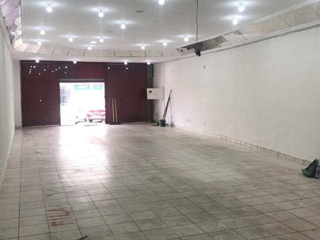 Foto do Sala - Excelente Ponto comercial na torre com ótima localização, defronte ao mercado da torre, contendo 02 (dois) pisos para instalações de diversos ramos comerciais. | Shopping Imóveis