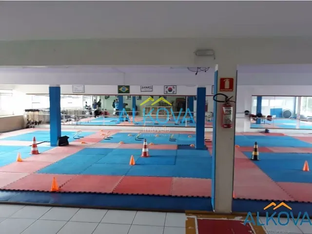 Ponto com 400m², para alugar, no bairro Centro em São José dos Campos