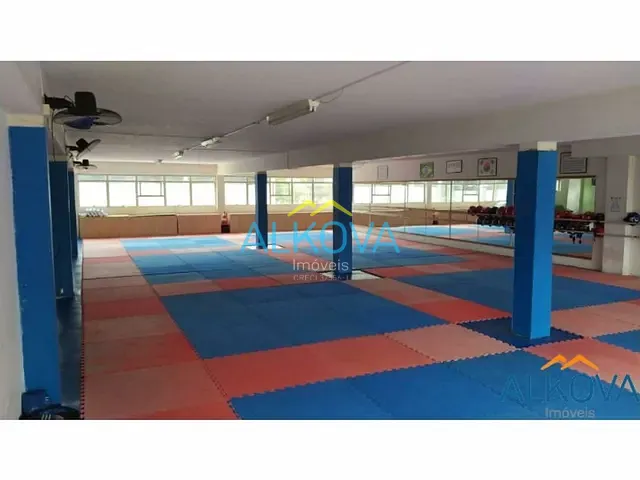 Ponto com 400m², para alugar, no bairro Centro em São José dos Campos