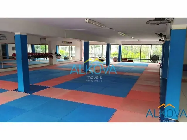 Ponto com 400m², para alugar, no bairro Centro em São José dos Campos