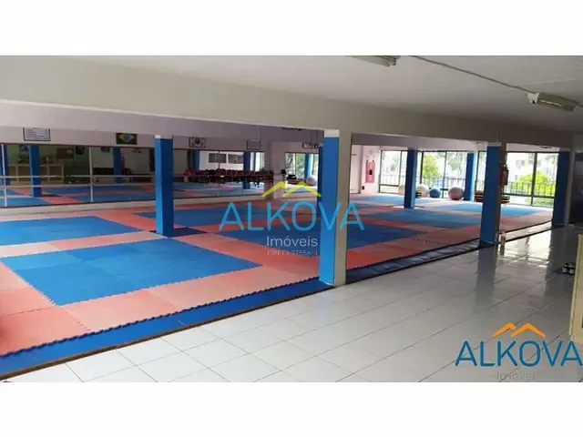Ponto com 400m², para alugar, no bairro Centro em São José dos Campos