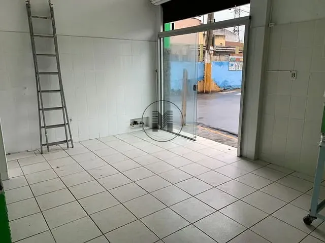 Ponto com 30m², para alugar, no bairro Santa Terezinha em Aparecida