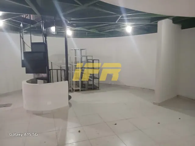 Ponto à venda ou para alugar, no bairro Jardim das Nações em Taubaté