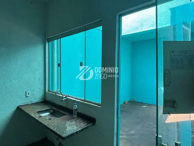 Ponto com 250m², para alugar, no bairro Jardim Elza Amuí I em Uberaba
