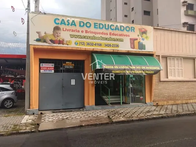 Ponto com 445m², à venda, no bairro Jardim das Nações em Taubaté