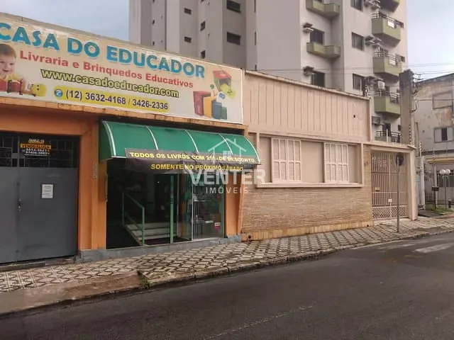 Ponto com 445m², à venda, no bairro Jardim das Nações em Taubaté