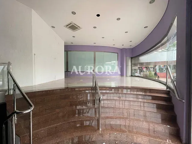 Ponto com 247m², à venda, no bairro Jardim Higienopolis em Londrina