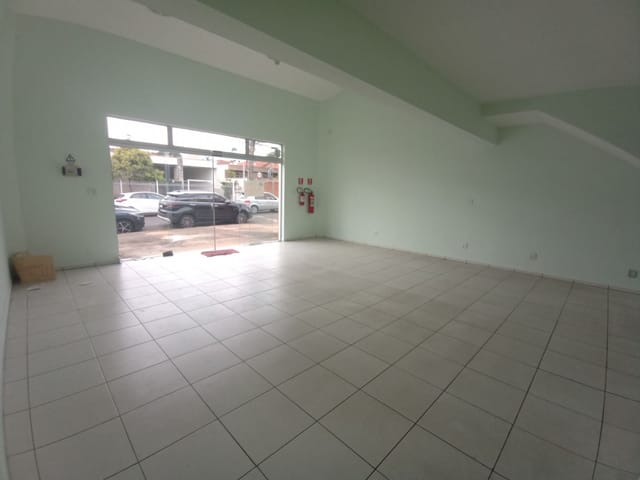 Ponto com 100m², para alugar, no bairro Centro em São João da Boa Vista