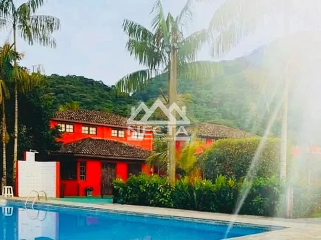 Ponto com 3010m², à venda, no bairro Sertão do Camburi em São Sebastião