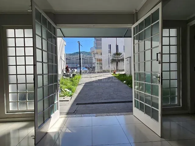 Ponto para alugar, no bairro Centro em Poços de Caldas