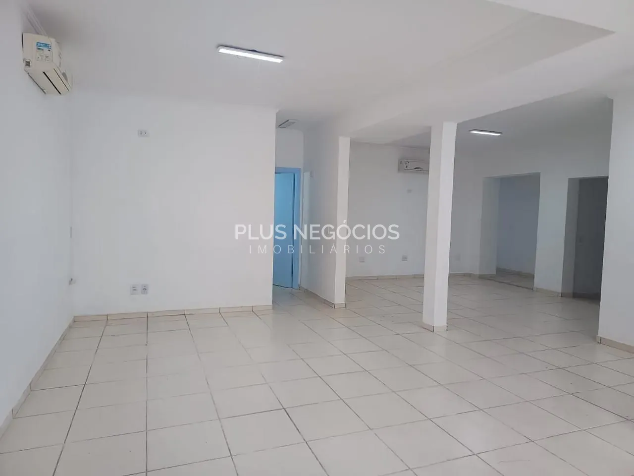 Loja-Salão, 250 m² - Foto 2