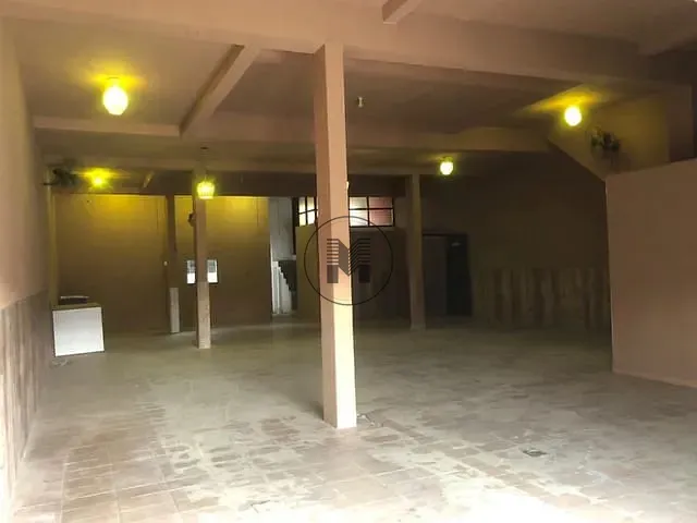 Ponto com 125m², para alugar, no bairro Pedregulho em Guaratinguetá