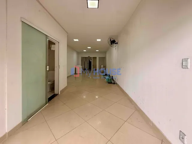 Ponto com 86m², à venda ou para alugar, no bairro Nossa Senhora da Vitória em Ilhéus