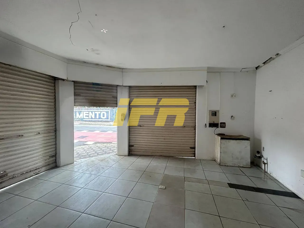 Loja-Salão, 100 m² - Foto 1