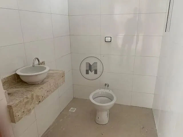 Ponto com 300m², para alugar, no bairro Portal das Colinas em Guaratinguetá