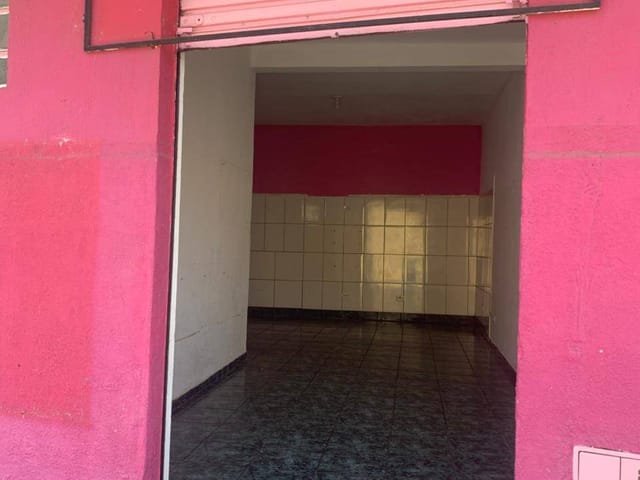 Ponto com 138m², para alugar, no bairro Maria Áurea em Pindamonhangaba