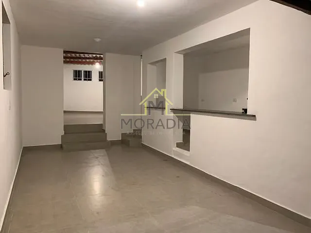 Ponto com 30m², para alugar, no bairro Centro em Guaxupé
