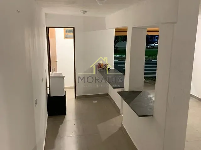 Ponto com 30m², para alugar, no bairro Centro em Guaxupé