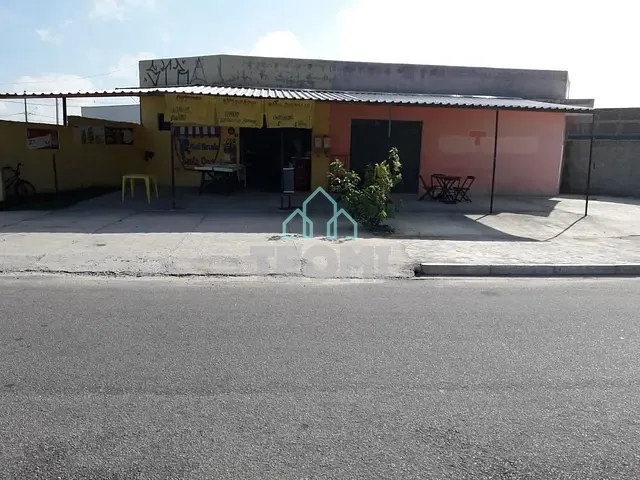 Ponto com 200m², à venda, no bairro Vila Areao em Taubaté