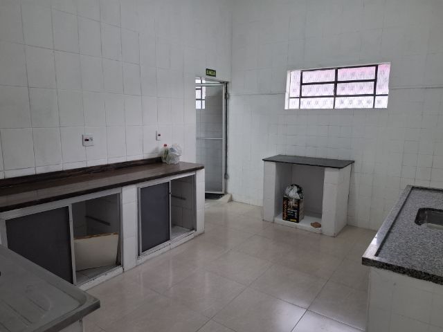 Ponto com 300m², para alugar, no bairro Jardim do Chafariz em Pindamonhangaba