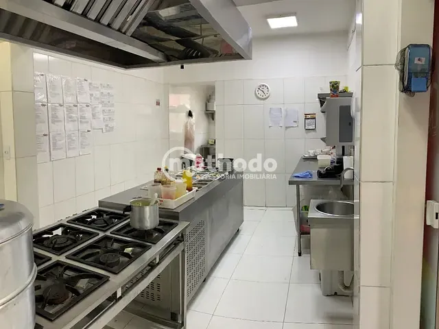 Ponto com 186m², à venda, no bairro Vila Itapura em Campinas