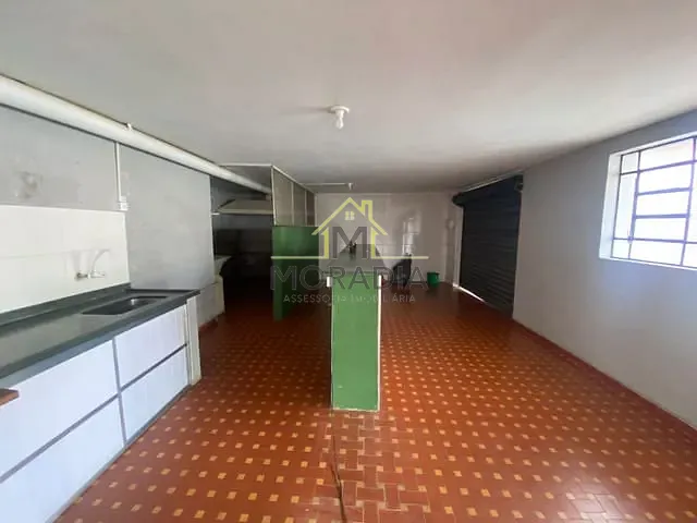 Ponto com 60m², para alugar, no bairro Centro em Guaxupé