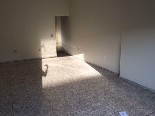 Foto do Ponto - Ponto para alugar, 10 m² por R$ 450,00/mês - Conjunto Chica Ferreira - Uberaba/MG | ZUCATO IMOBILIARIA LTDA