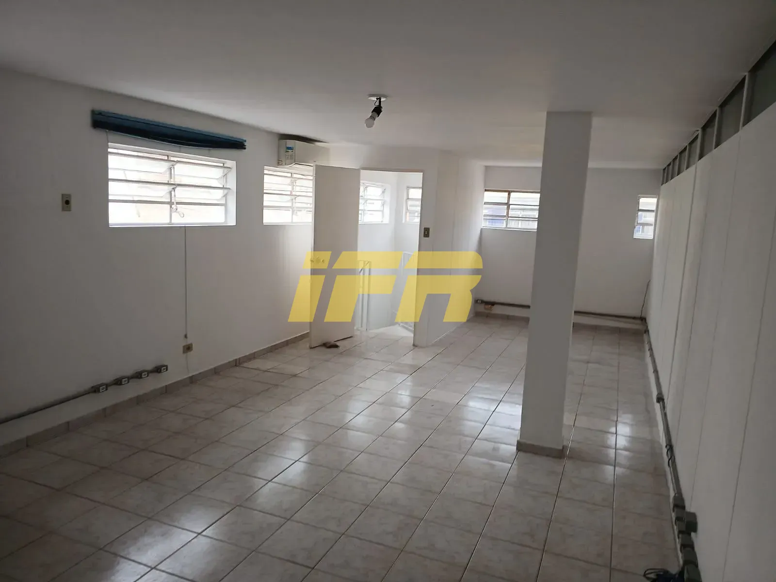 Loja-Salão, 210 m² - Foto 2