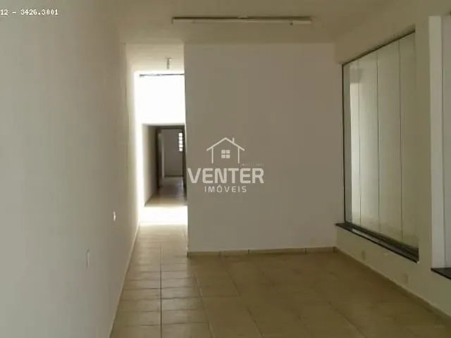 Ponto com 375m², à venda, no bairro Jardim Maria Augusta em Taubaté