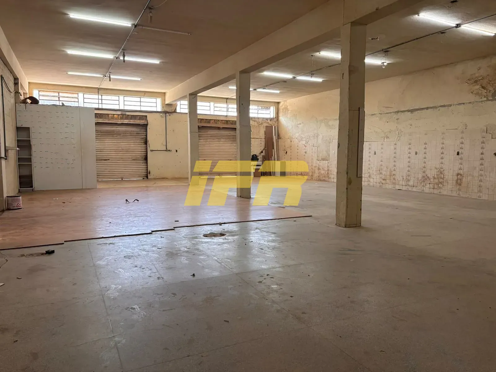 Loja-Salão, 280 m² - Foto 1