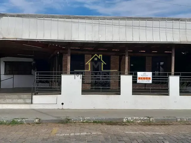 Ponto com 256m², para alugar, no bairro Vila Rica em Guaxupé