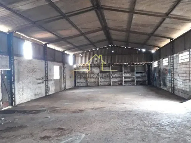 Galpão / Barracão com 800m², à venda, no bairro Jardim Rosana em Guaxupé