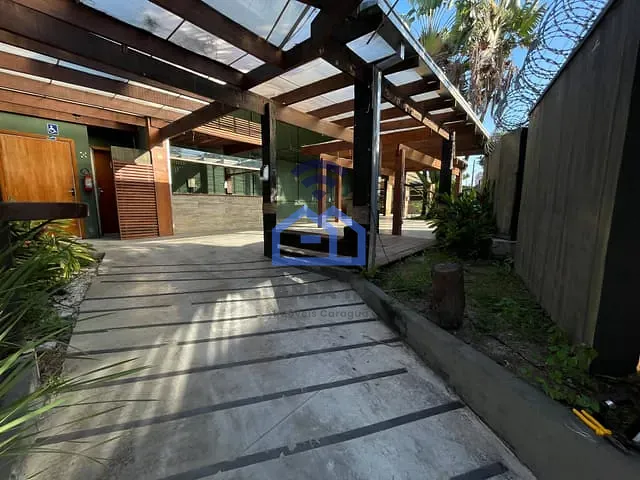 Ponto com 337m², à venda, no bairro Centro em Caraguatatuba