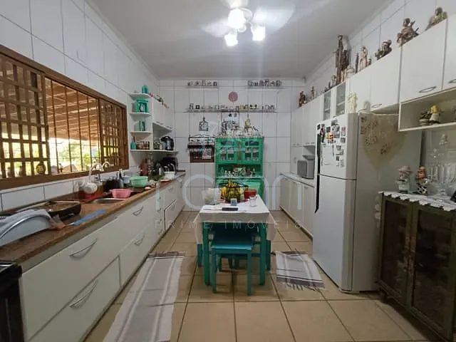Ponto com 360m² 4 quartos e 3 banheiros, à venda, no bairro Estância Jockey Clube em São José do Rio Preto