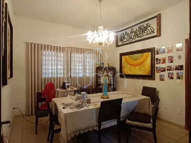 Ponto com 360m² 4 quartos e 3 banheiros, à venda, no bairro Estância Jockey Clube em São José do Rio Preto