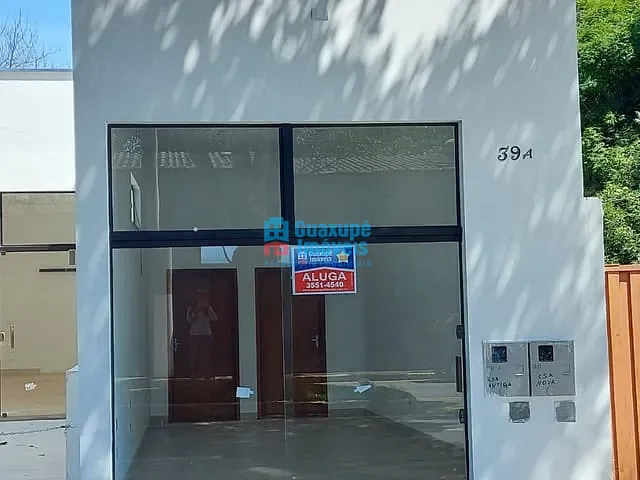 Ponto com 30m², para alugar, no bairro CENTRO em GUAXUPÉ