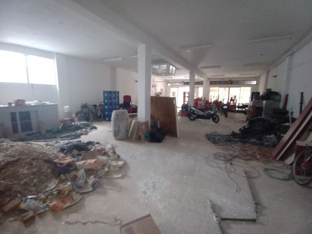 Ponto com 300m², para alugar, no bairro Vila Valentin em São João da Boa Vista