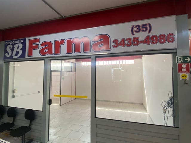 Ponto com 35m², para alugar, no bairro CENTRO em Extrema