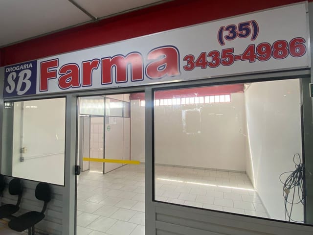 Ponto com 35m², para alugar, no bairro CENTRO em Extrema