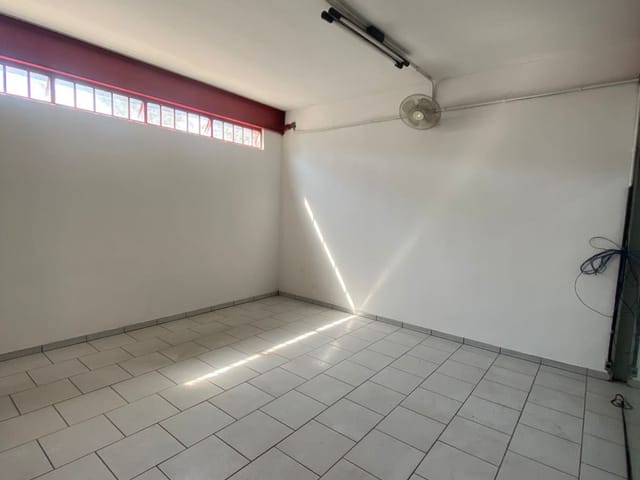 Ponto com 35m², para alugar, no bairro CENTRO em Extrema