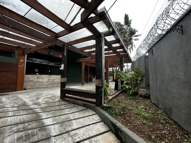 Foto do Ponto - Ponto comercial para locação em localização privilegiada no Centro de Caraguatatuba, SP | Área 12 imóveis